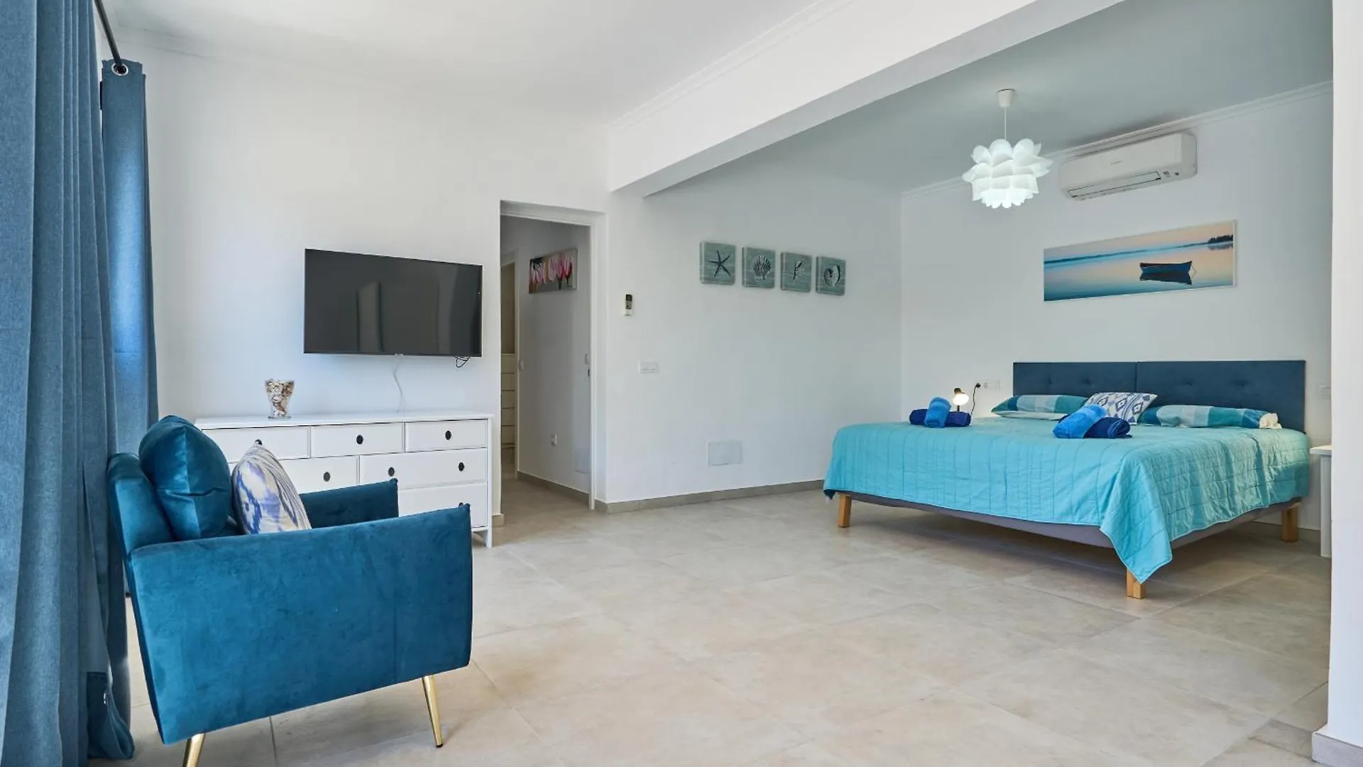 Villa Guadi Портопетро 0*,